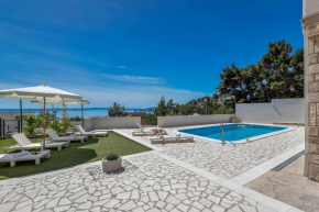 Villa Ivo - with pool